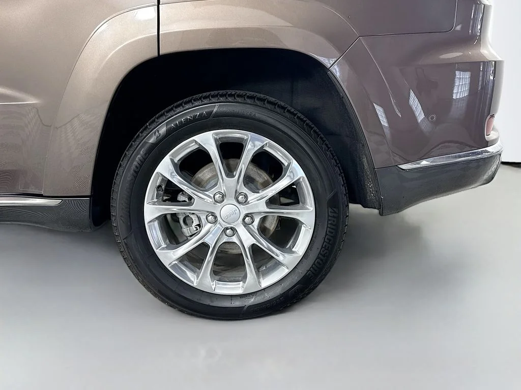 Used 2020 Brown Jeep Summit image 32