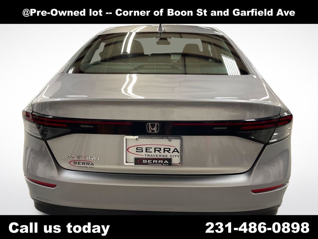 Used 2024  Honda EX image 7
