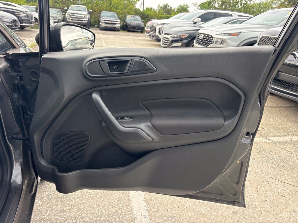 Used 2017 Gray Ford SE image 19