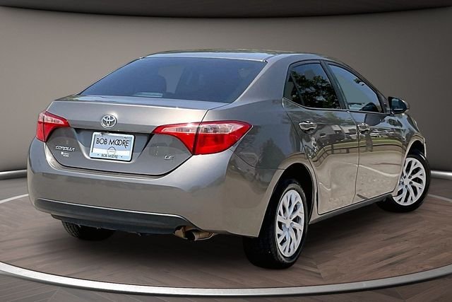 Used 2018 Gray Toyota LE image 2