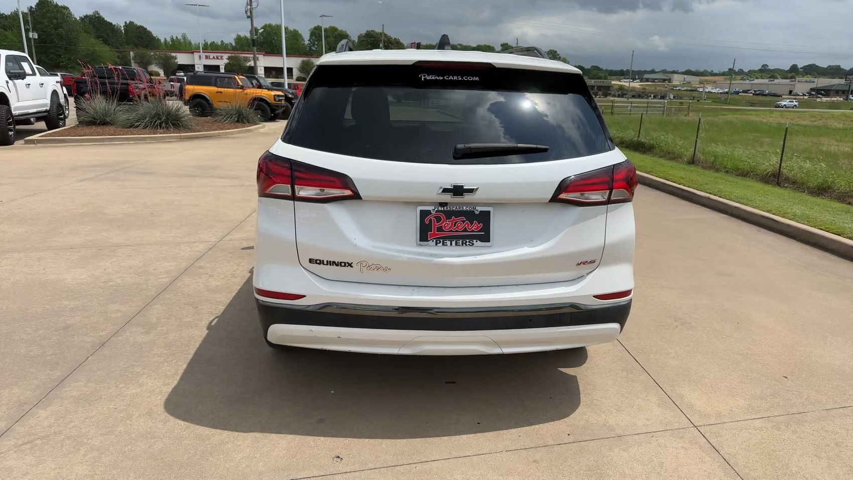 Used 2022 Iridescent Pearl Tricoat Chevrolet RS image 8