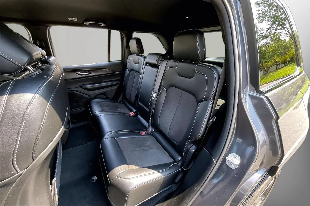 Used 2023 Gray Jeep Altitude X image 21