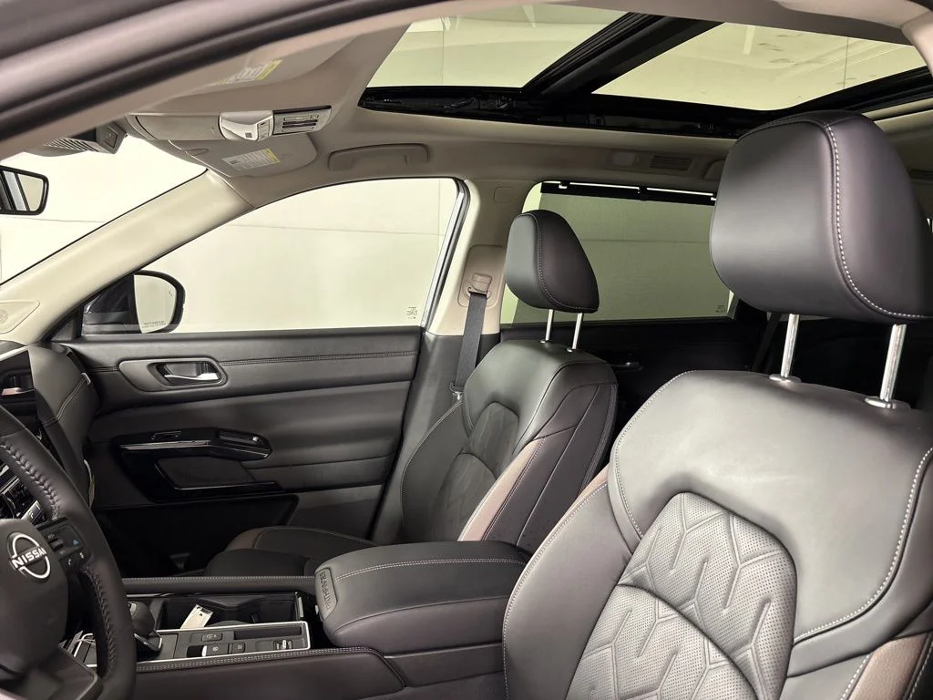 New 2026 Gun Metallic Nissan Platinum image 29