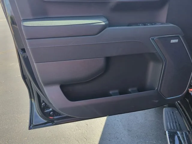 New 2026 Onyx Black GMC SLT image 11