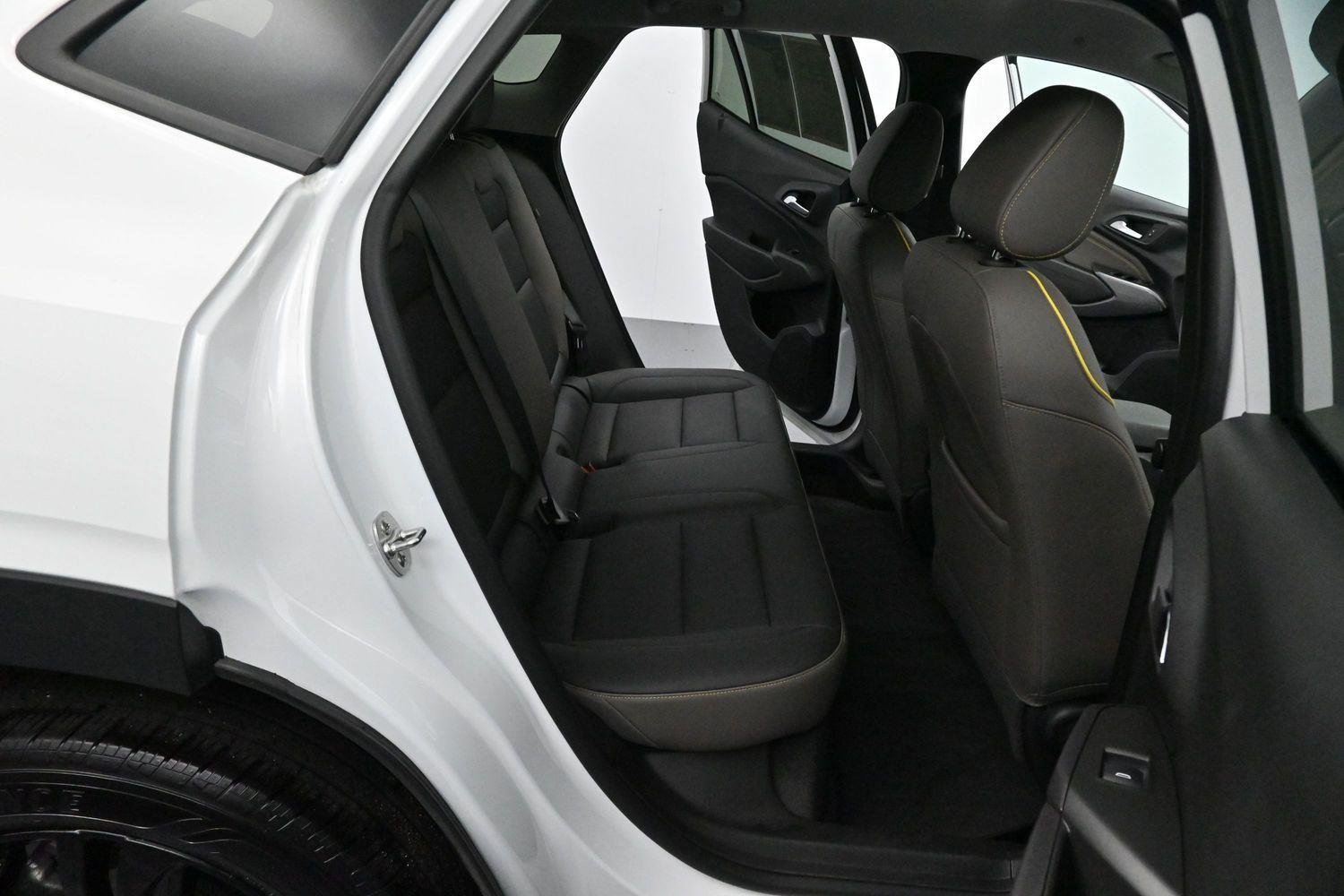 Used 2025 Summit White Chevrolet ACTIV image 29