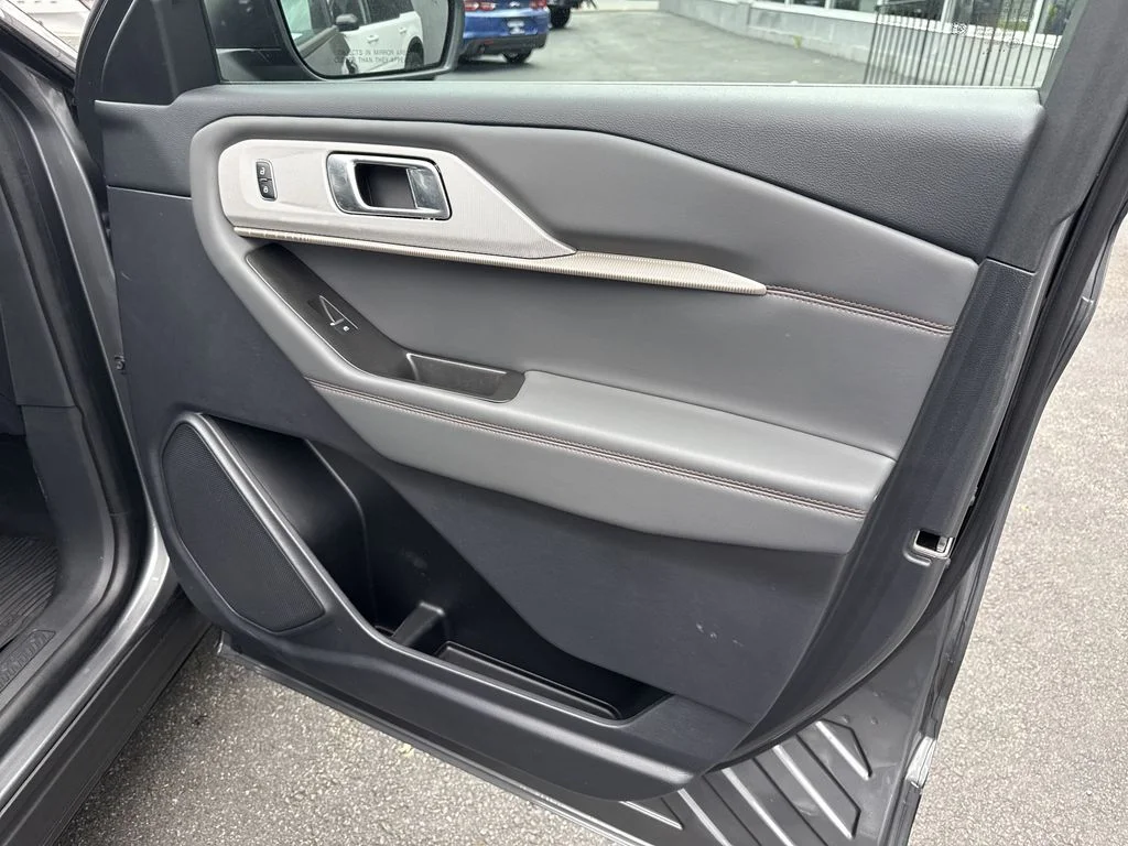 Used 2025 Carbonized Gray Metallic Ford Active image 28