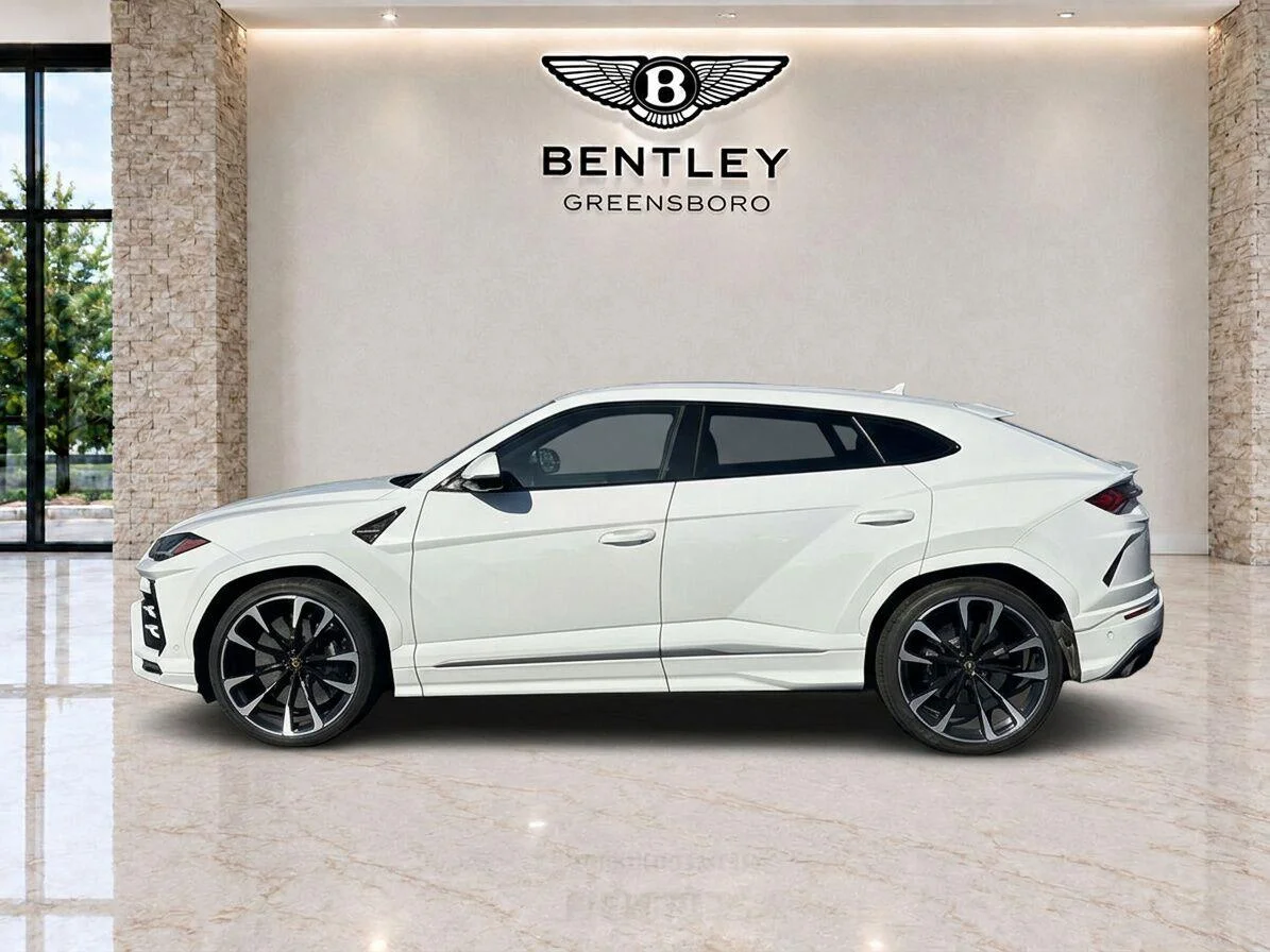 Used 2021 BALLOON WHITE PEARL LAMBORGHINI  image 2