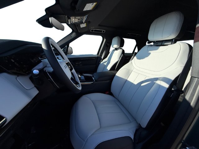 New 2026 Giola Green Land Rover Dynamic SE image 10