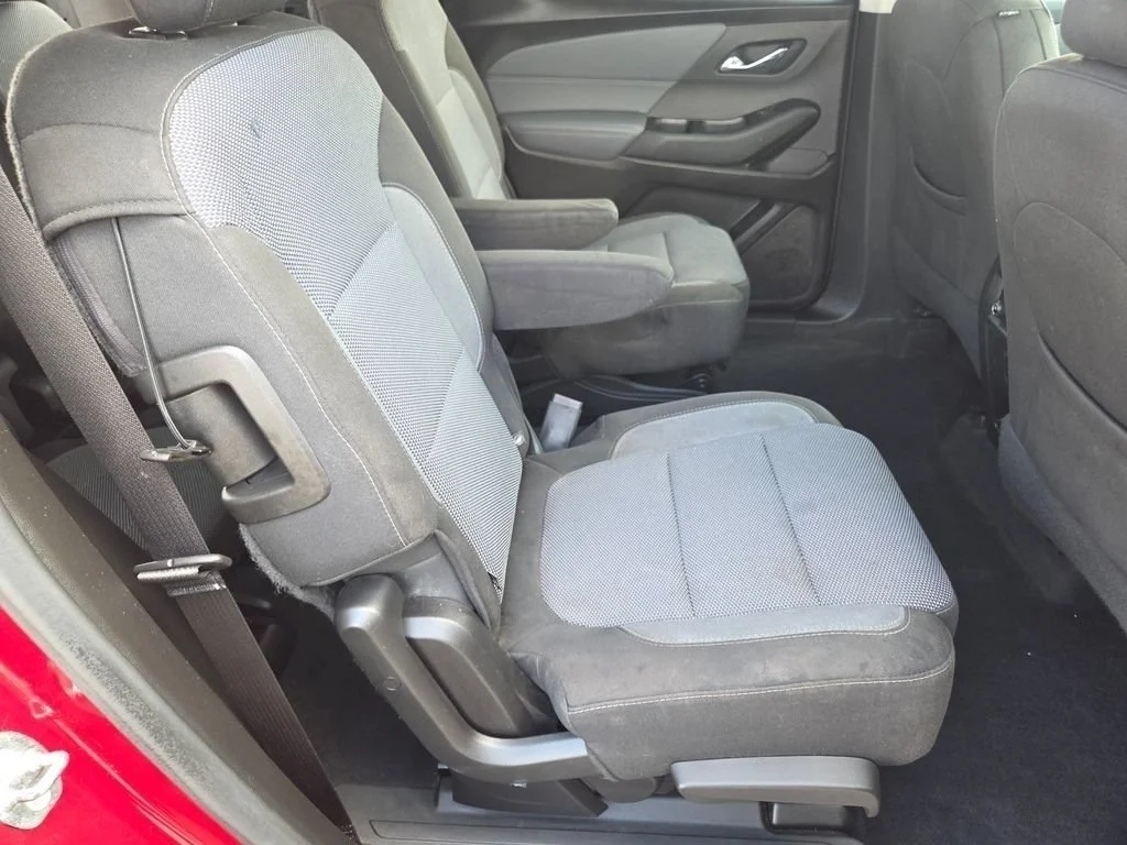 Used 2018 Cajun Red Tintcoat Chevrolet LT image 30