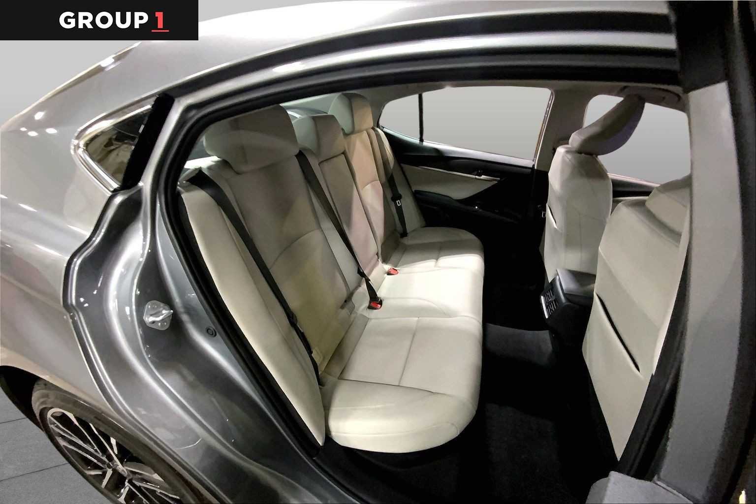 Used 2025 Heavy Metal Toyota XLE image 20