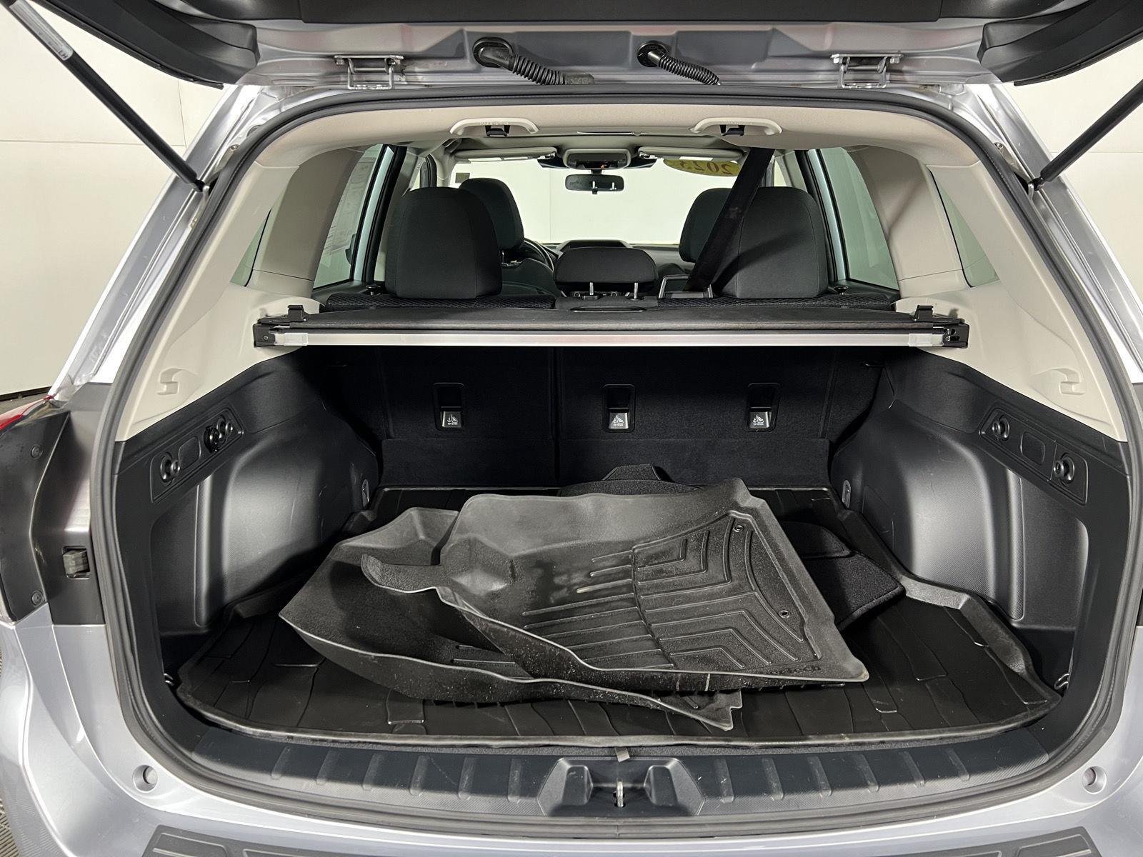 Used 2023 Ice Silver Metallic Subaru Premium image 12