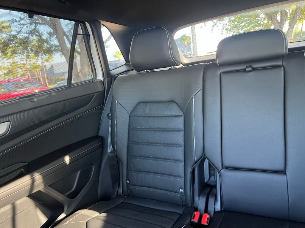 New 2026 White/off-white Volkswagen 2.0T SEL R-Line Black image 12