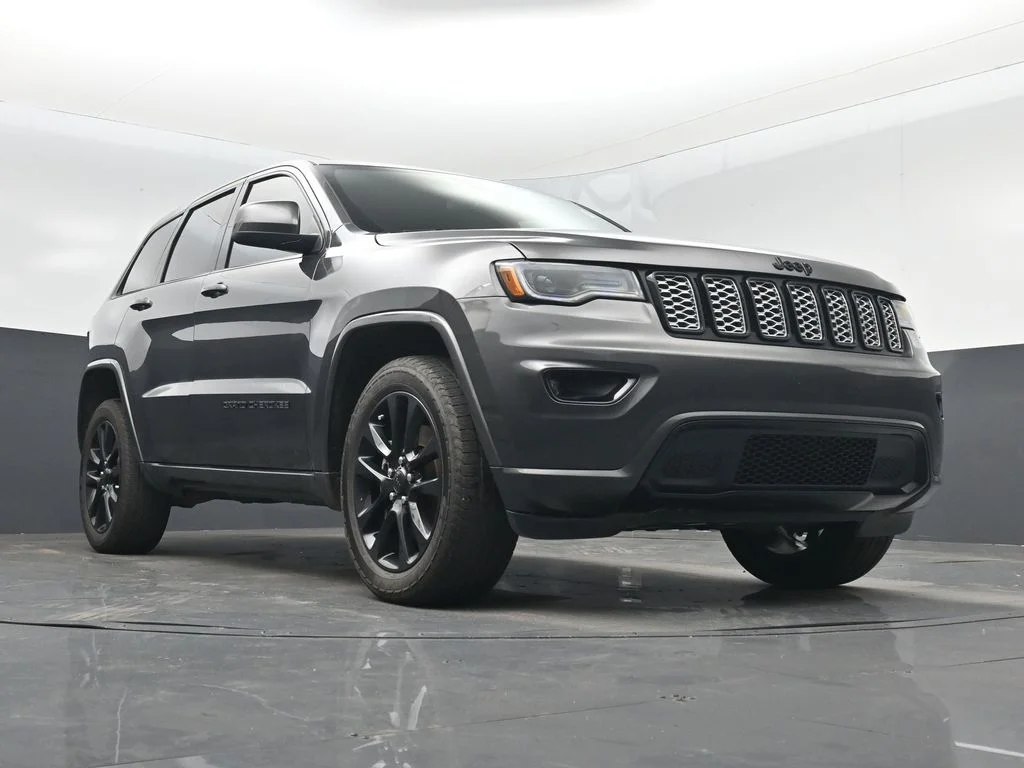 Used 2021 Gray Jeep Laredo X image 32