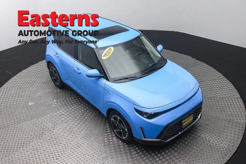 Used 2023 Blue Kia EX image 3