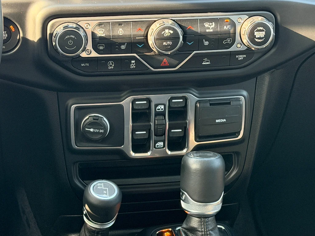 Used 2023 Bright White Jeep Sahara Altitude image 19