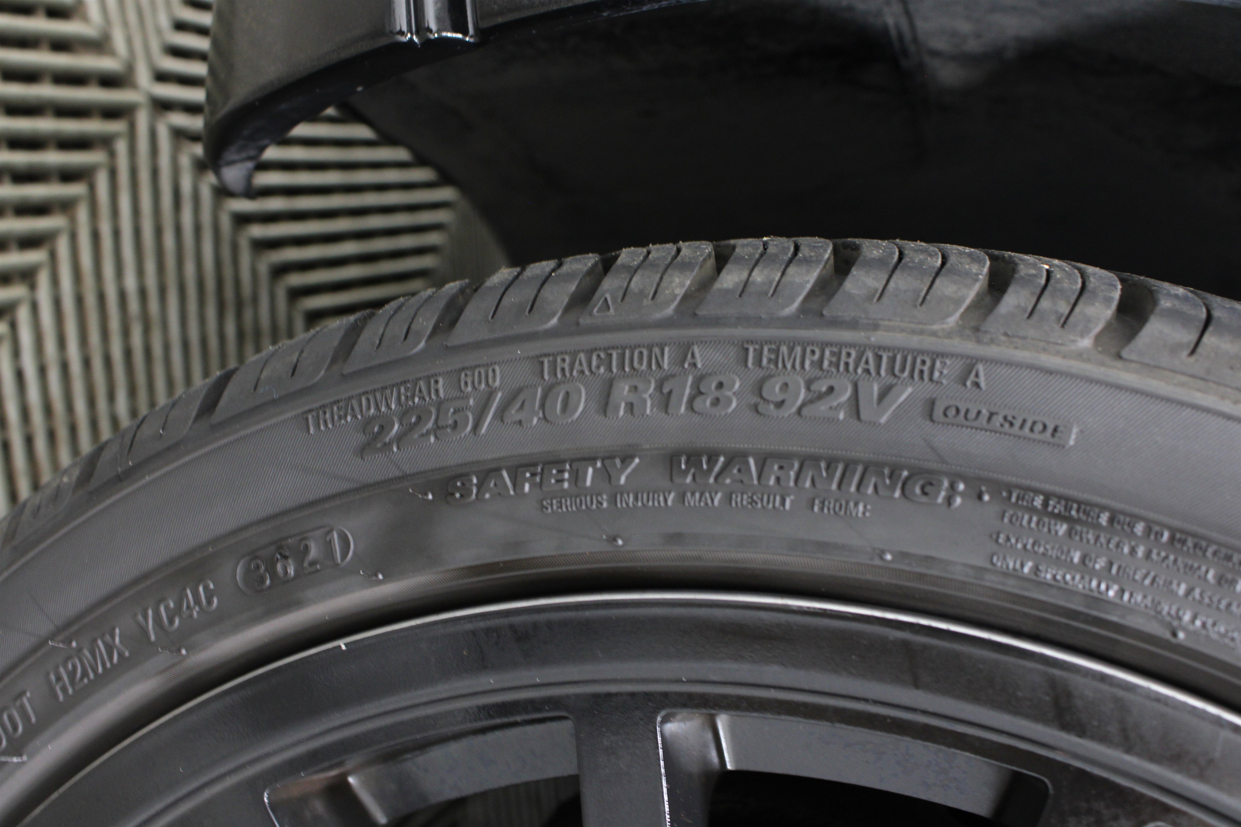 Used 2005 Black Chrysler SRT6 image 28