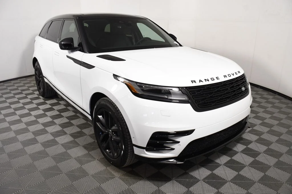New 2026 Fuji White Land Rover Dynamic SE image 9