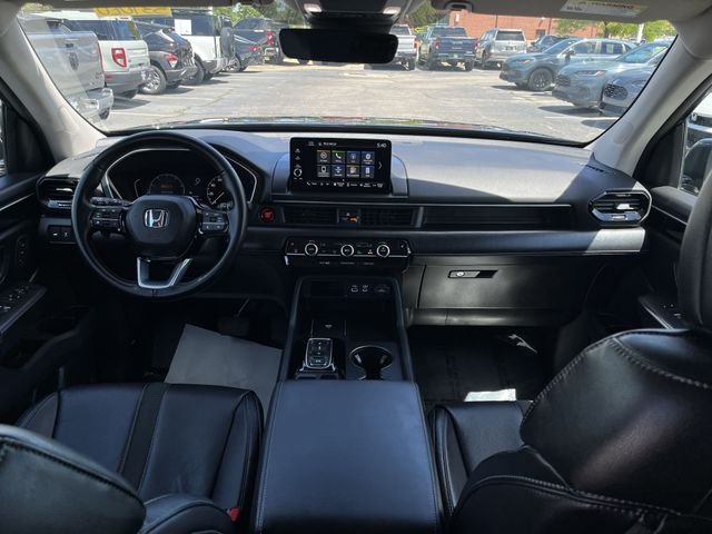 Used 2023 Black Honda EX-L image 11