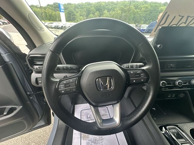 Used 2025  Honda Touring image 13