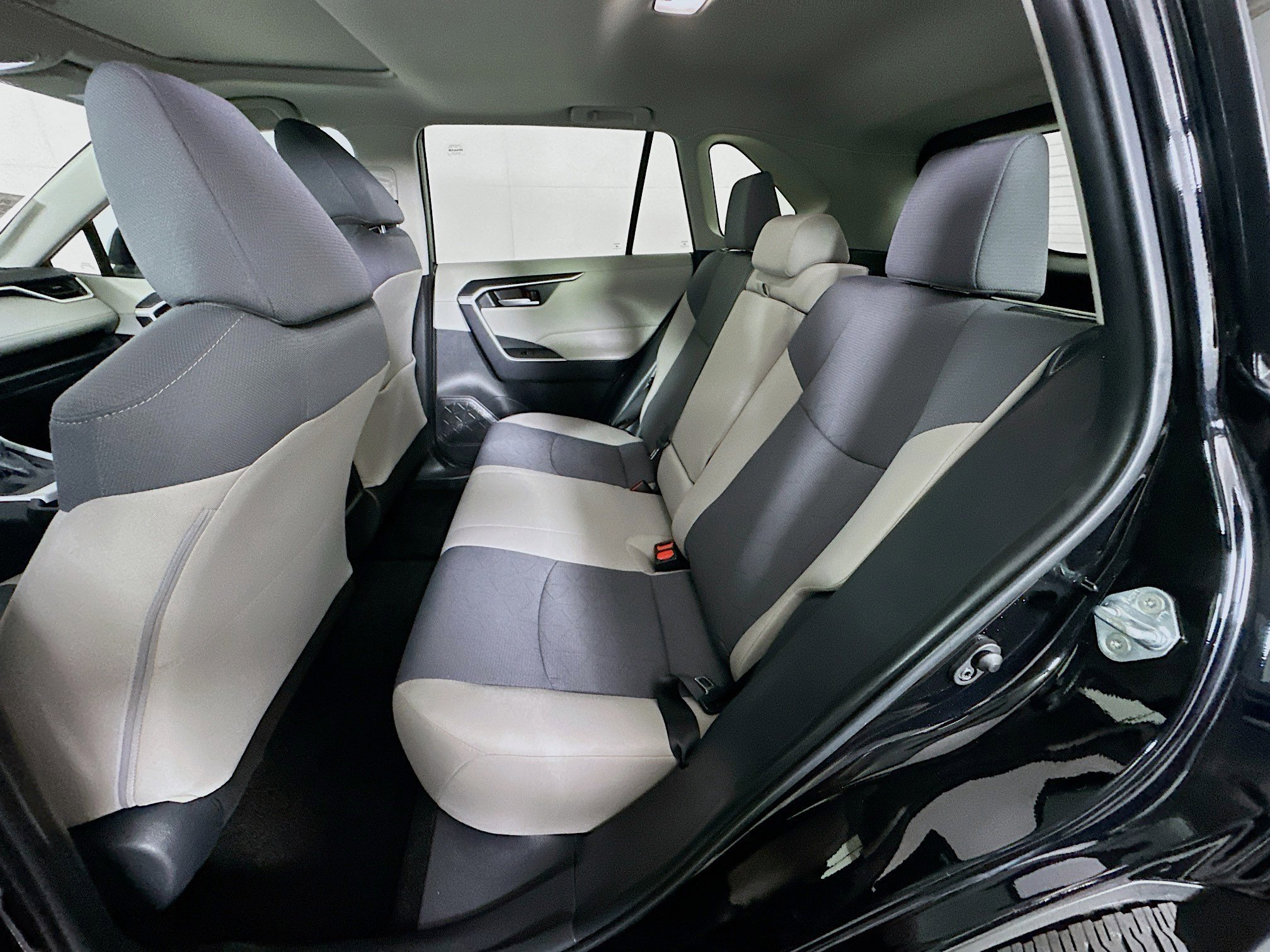 Used 2025 Midnight Black Metallic Toyota XLE image 26