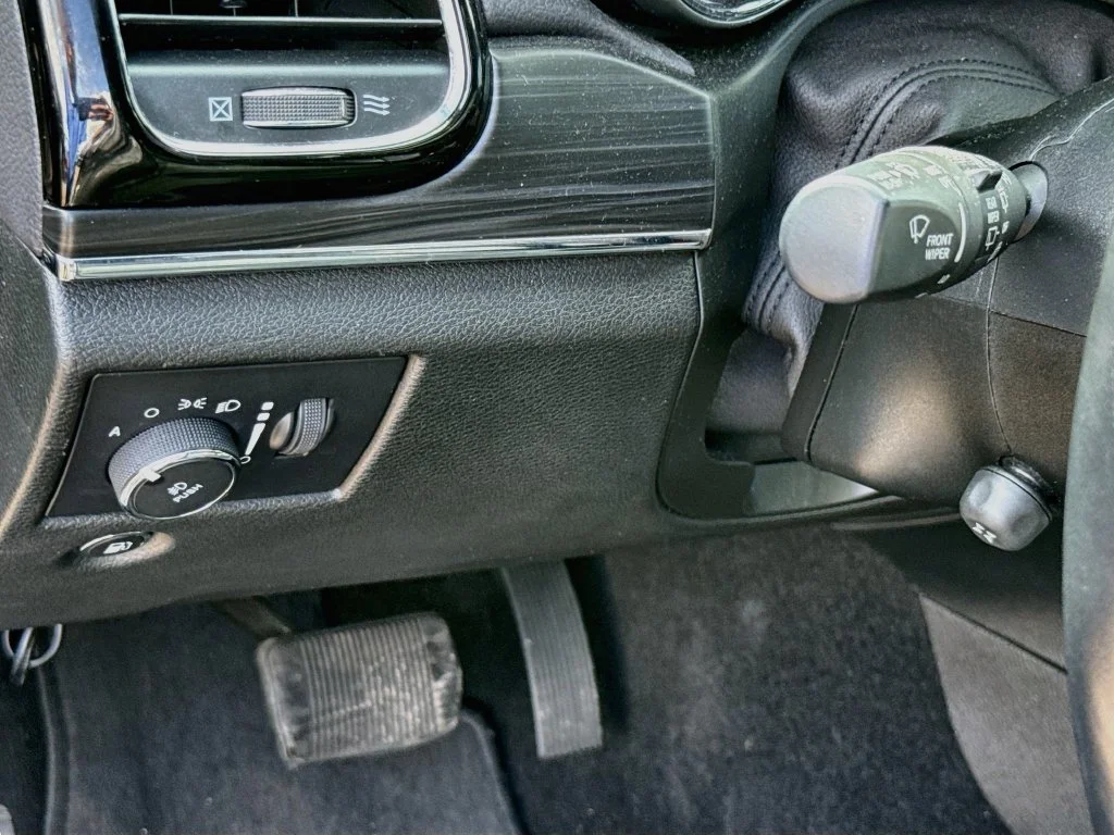 Used 2021 Gray Jeep Limited image 12