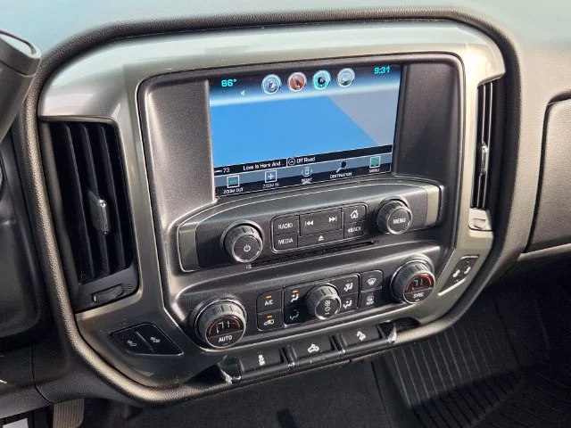 Used 2018 Red Chevrolet LT image 20