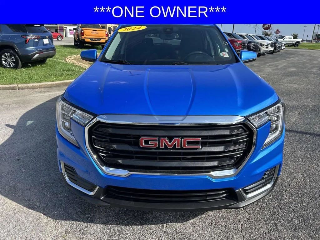 Used 2024 Riptide Metallic GMC SLE image 9