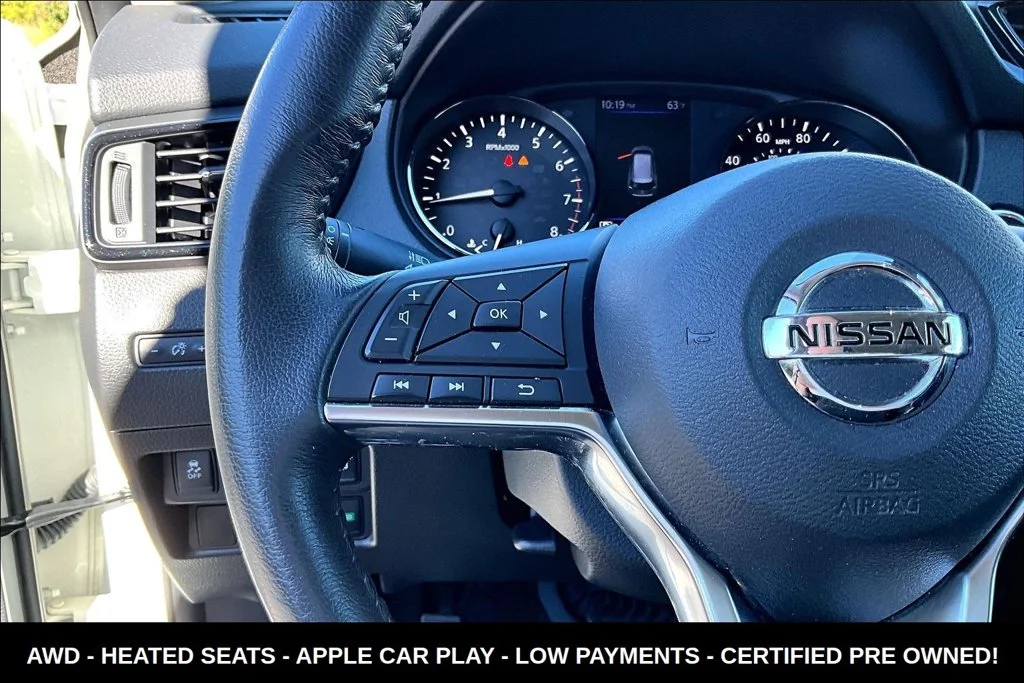 Used 2019 White Nissan SV image 13