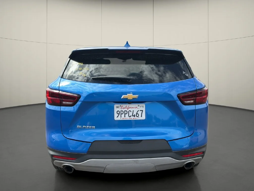 Used 2025 Blue Chevrolet LT image 6