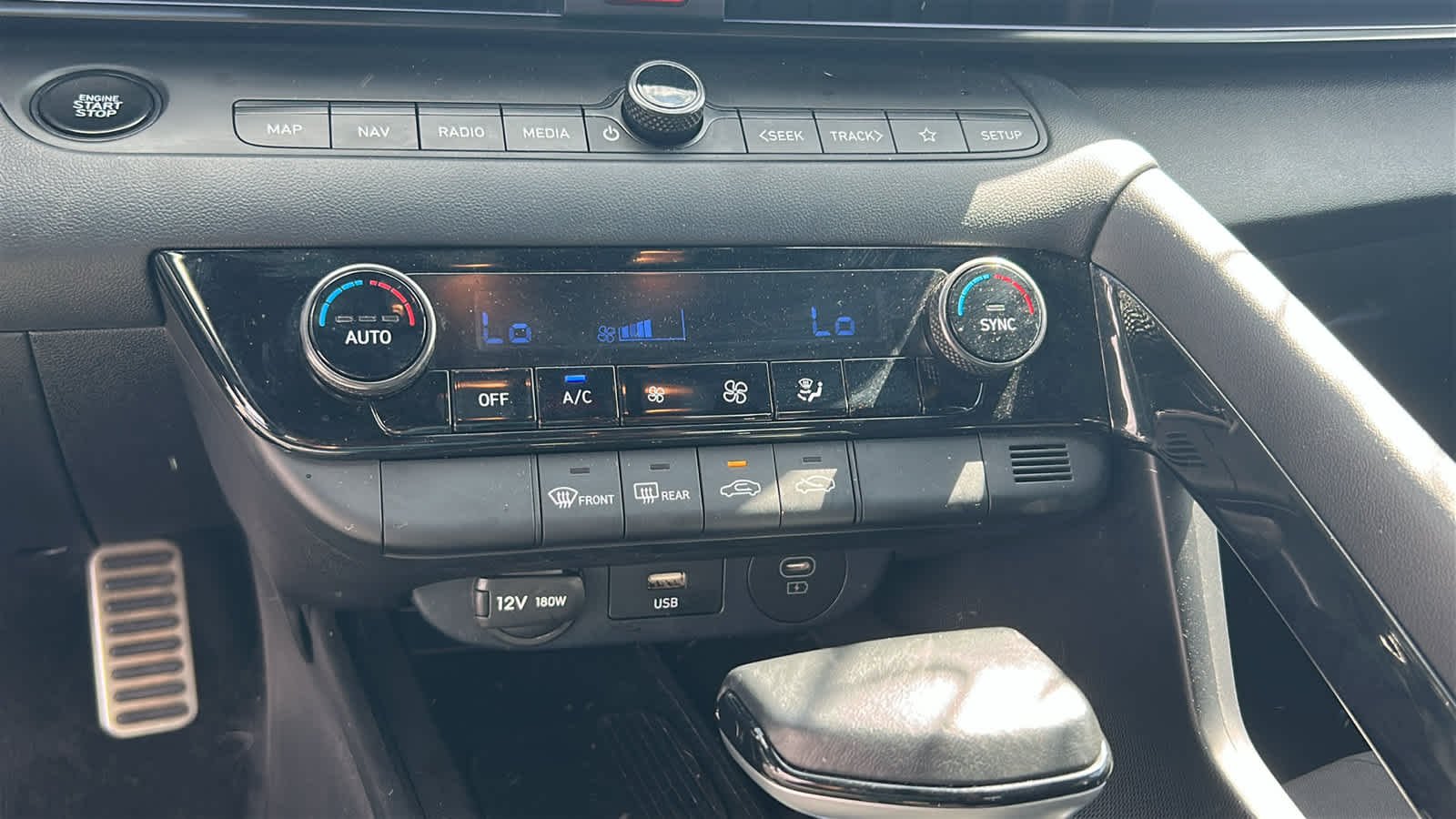 Used 2025 Abyss Black Hyundai SEL Sport image 13