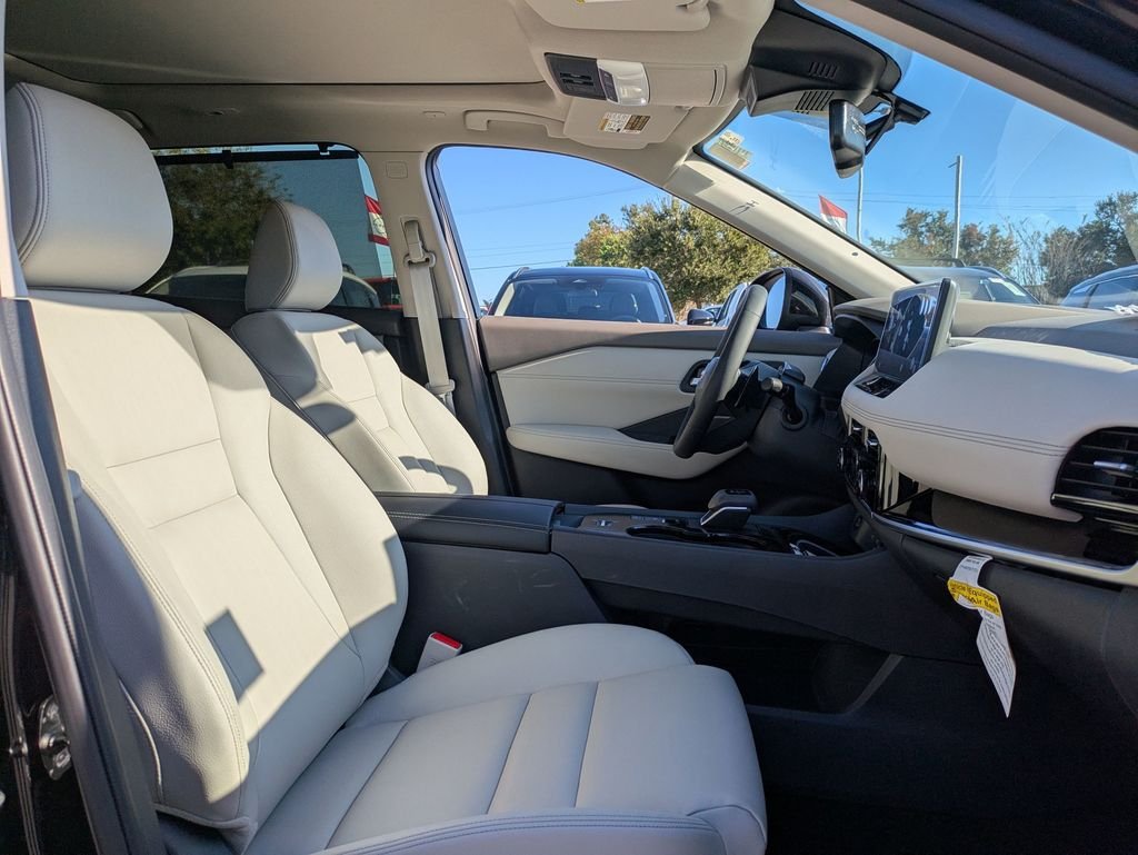 2025 Nissan Rogue SL - Photo 34