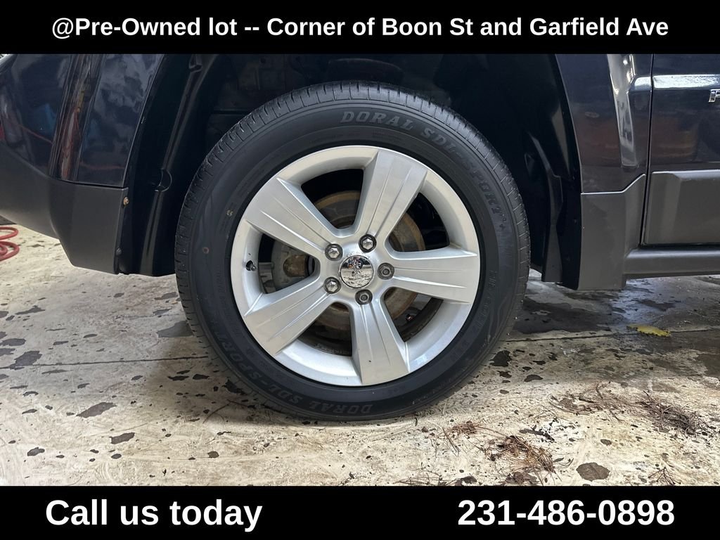 Used 2014 Gray Jeep Latitude image 11