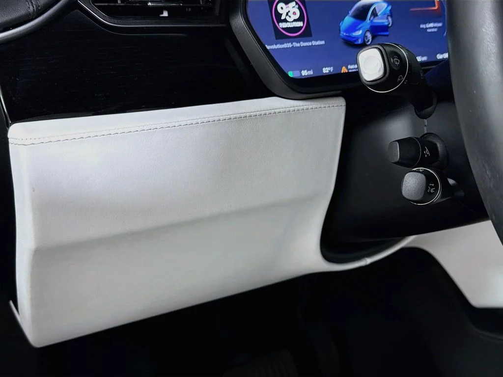 Used 2019 Blue Tesla  image 10