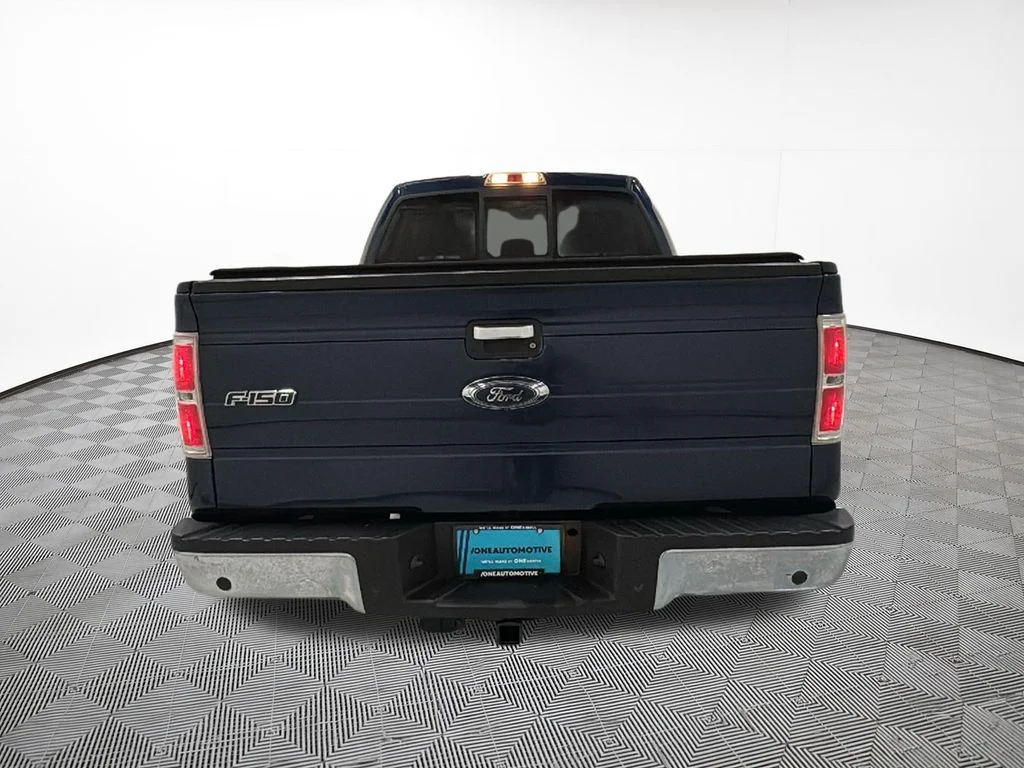 Used 2013 Blue Ford XLT image 10