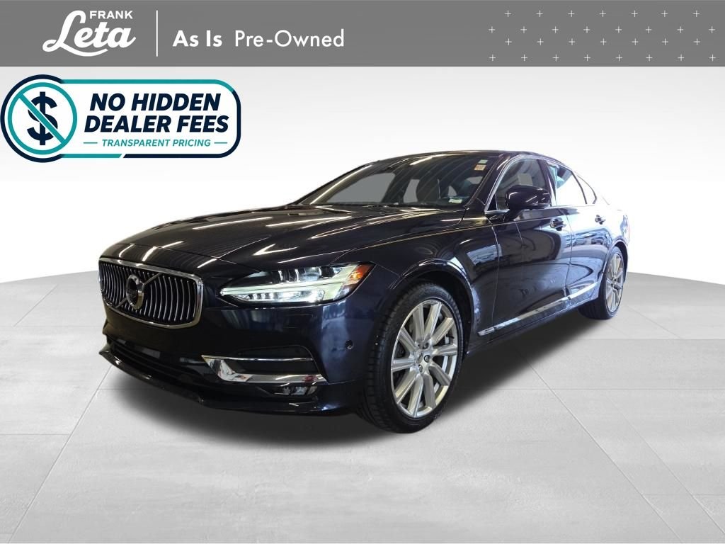 Used 2017 Magic Blue Metallic Volvo  image 1