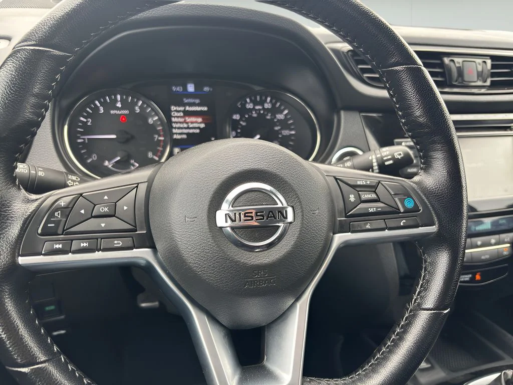 Used 2022 Magnetic Black Pearl Nissan SL image 15