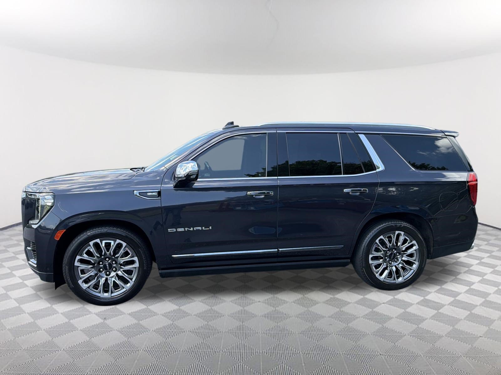 2023 GMC Yukon Denali Ultimate - Photo 8