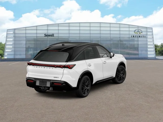 New 2027 2T RAD WHT INFINITI Sport AWD image 5