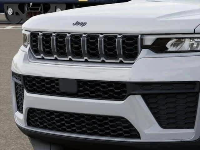 New 2026 Bright White Clear-Coat Exterior Paint Jeep Laredo Altitude image 10