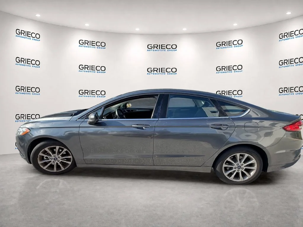 Used 2017 Gray Ford SE image 4