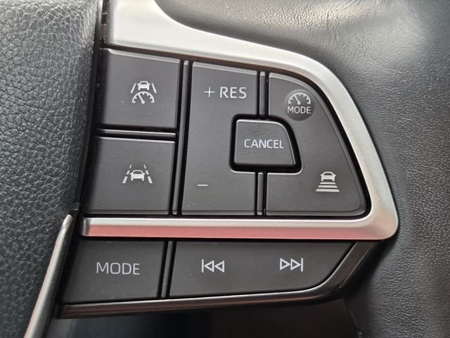 Used 2024 Silver Toyota XLE image 23