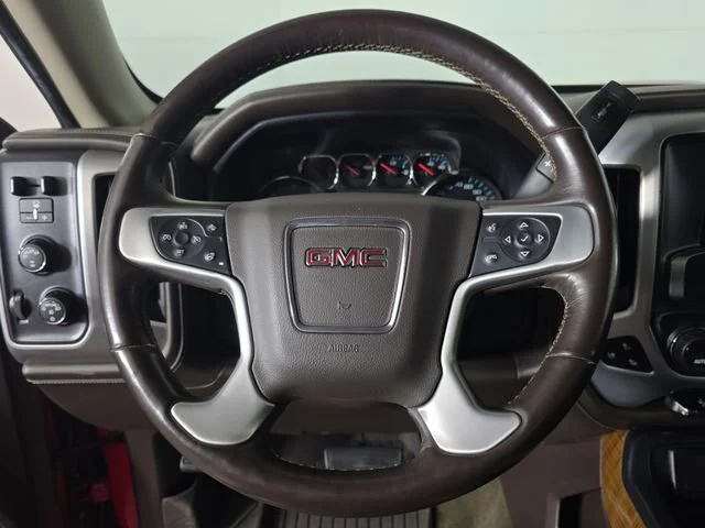 Used 2018 CARDINAL RED GMC SLT image 11