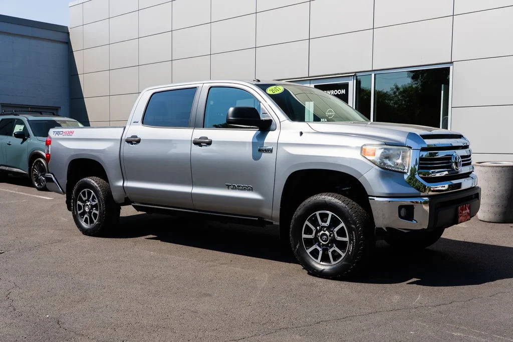 Used 2017 Silver Toyota SR5 image 1