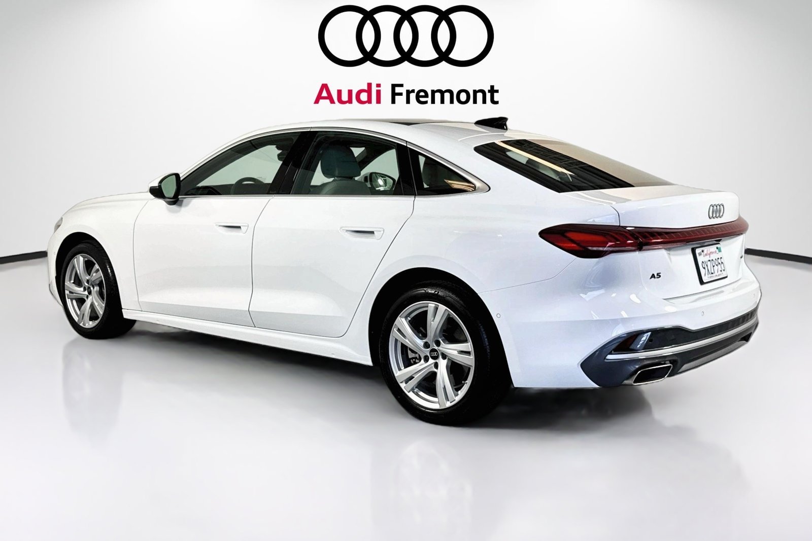 Used 2025 Arkona White Audi Premium image 8
