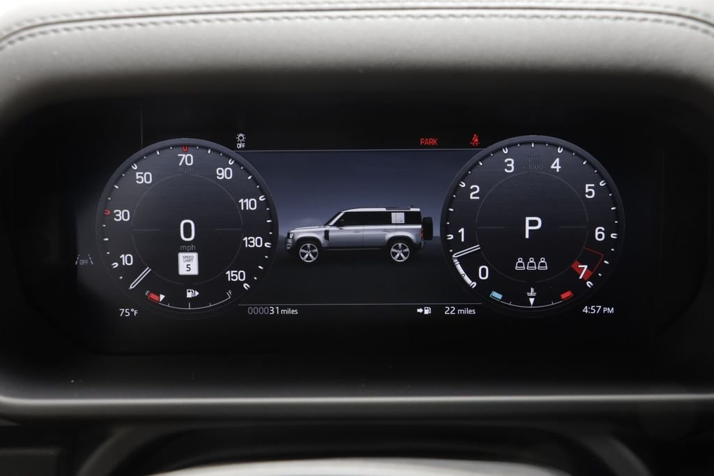 New 2026 Fuji White LAND ROVER X-Dynamic SE image 9
