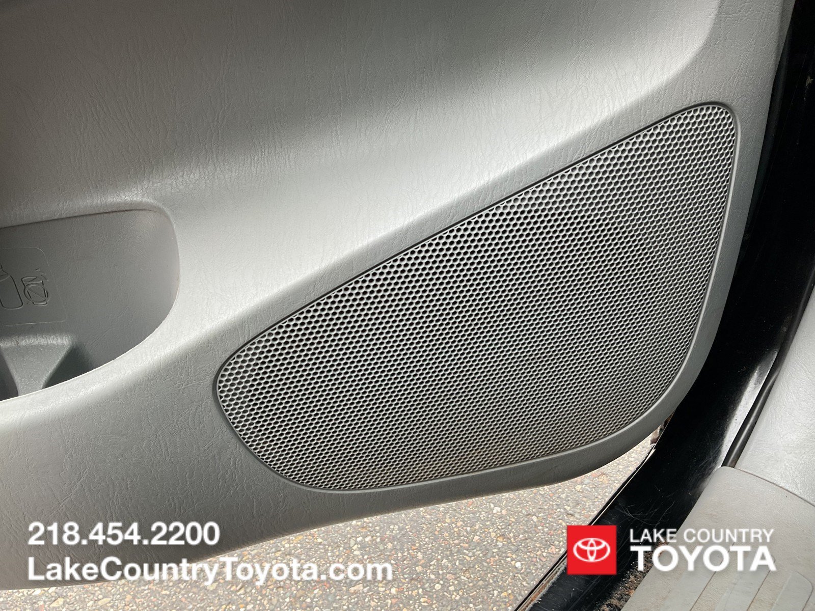 Used 2012 GREY METALLIC Toyota Base image 27