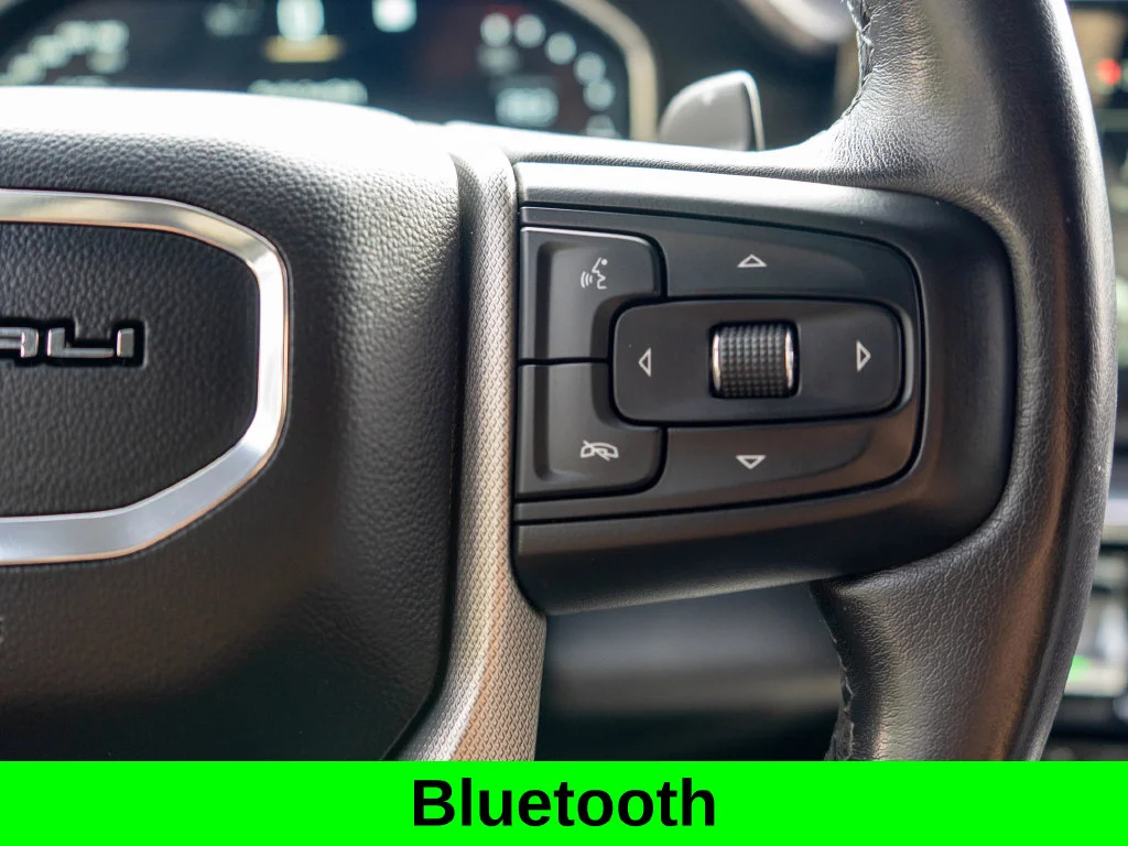 Used 2023 White GMC Denali image 22