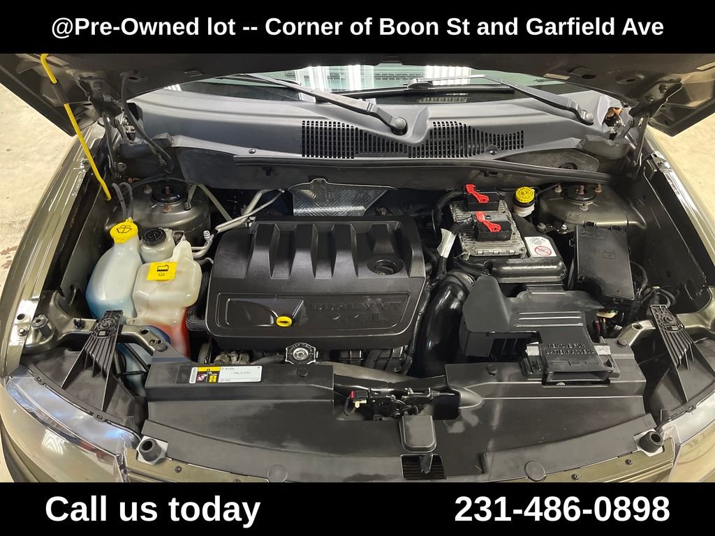 Used 2015 Green Jeep Latitude image 7