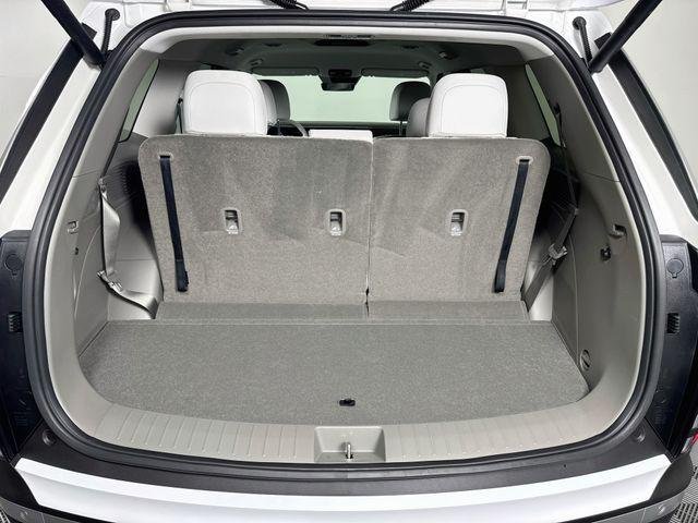 New 2026 White Hyundai Blue SEL 7P image 41