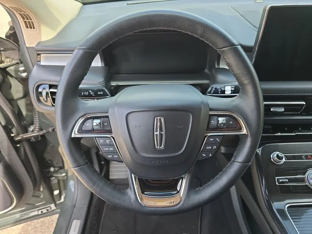 Certified Used 2022 Green Clearcoat Metallic Lincoln Standard image 25